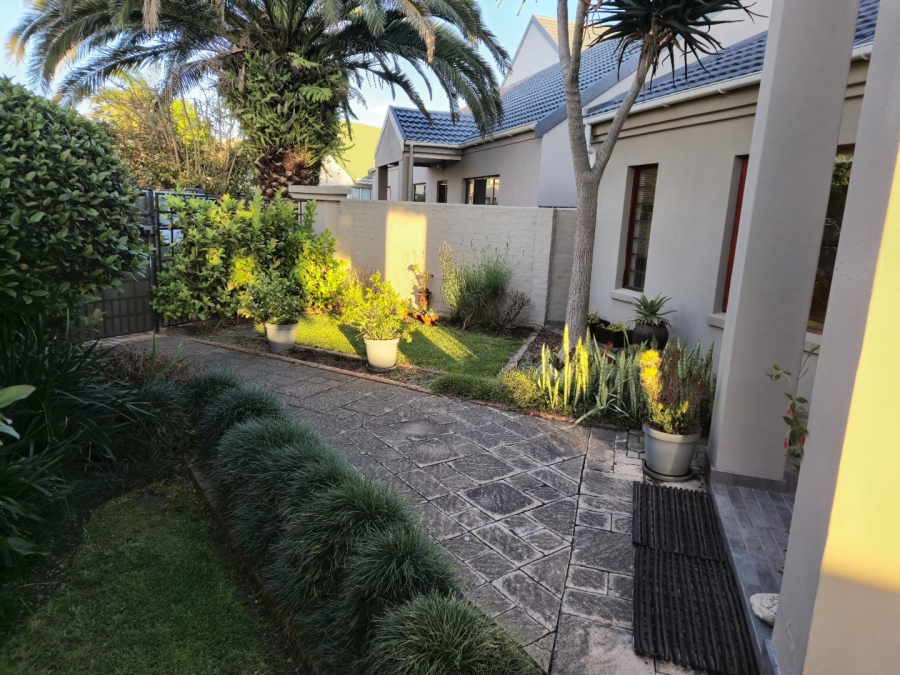 4 Bedroom Property for Sale in King George Park Western Cape